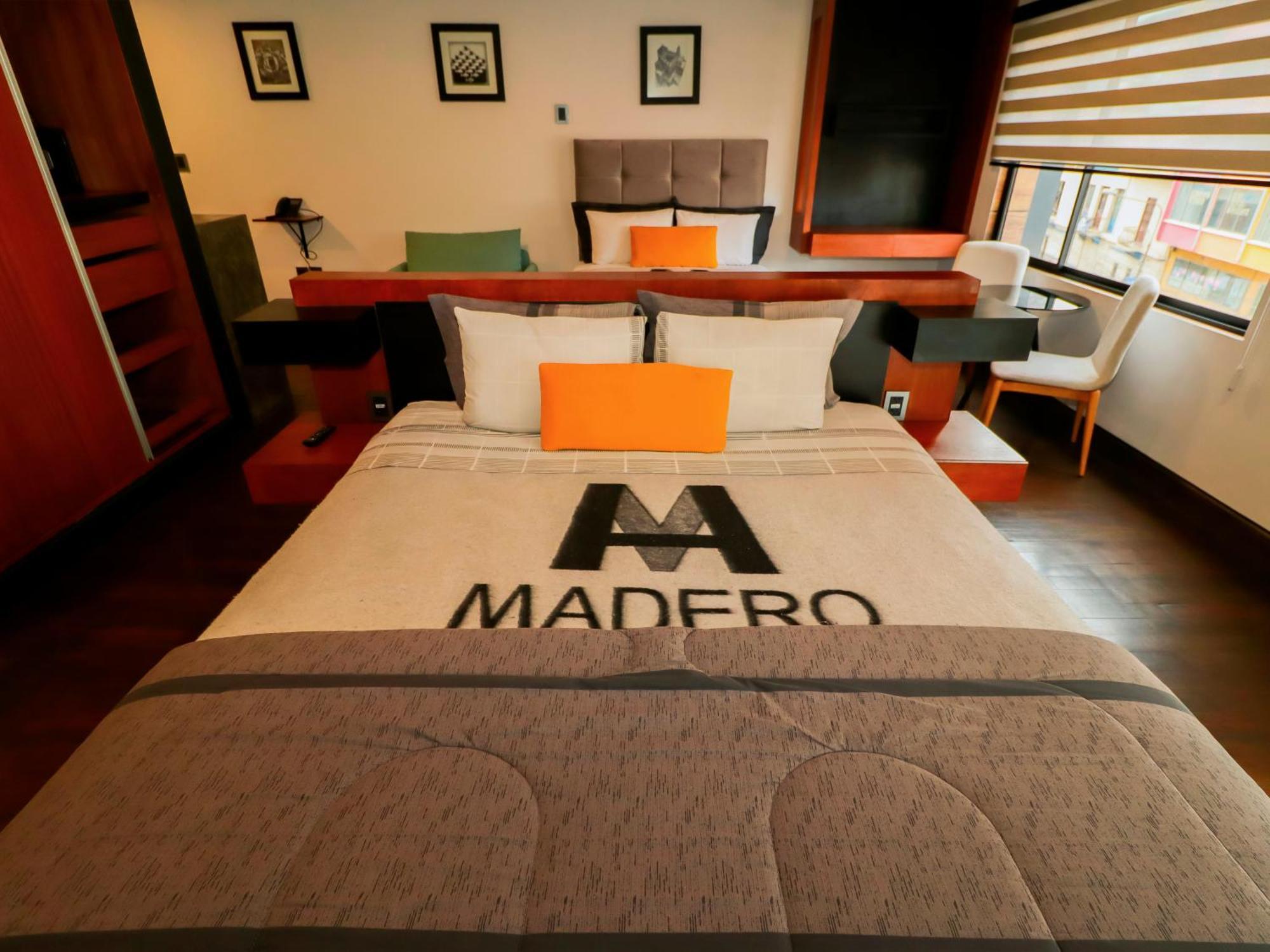 Madero Hotel & Suites La Paz Exterior photo